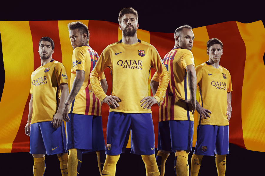 barcelona-away-2016-group