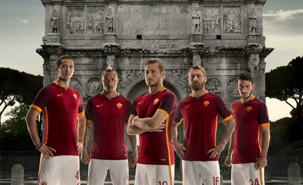 Nike presenta la maglia della Roma 2015/2016