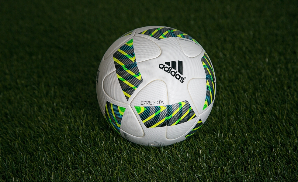 ErreJota, il nuovo pallone Adidas per il 2016