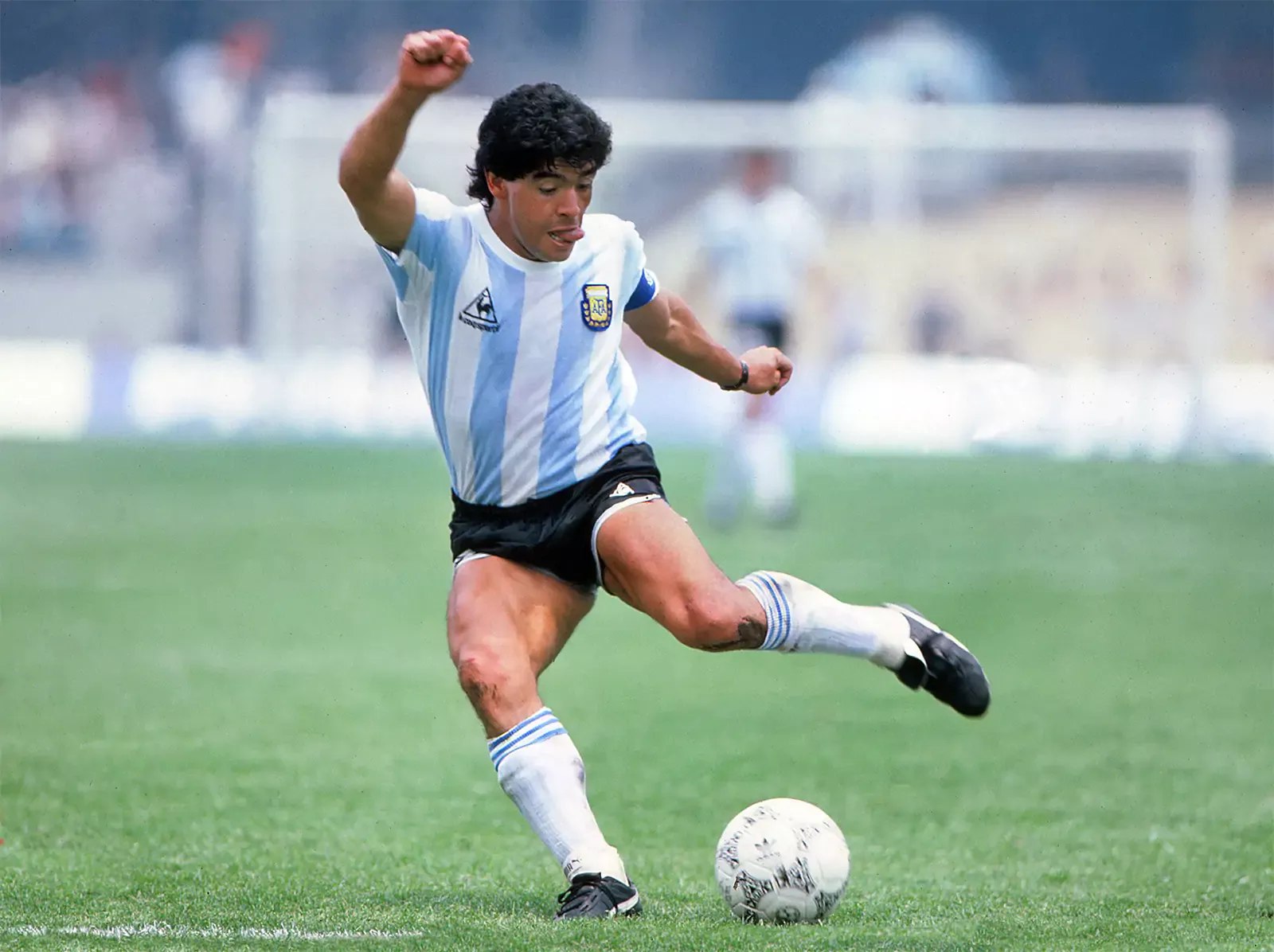 Le migliori 10 maglie di Maradona [VOTA!]