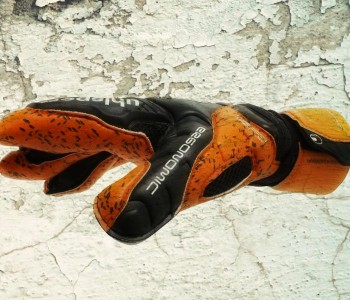 Guanti da portiere, svelati gli Uhlsport Ergonomic 360