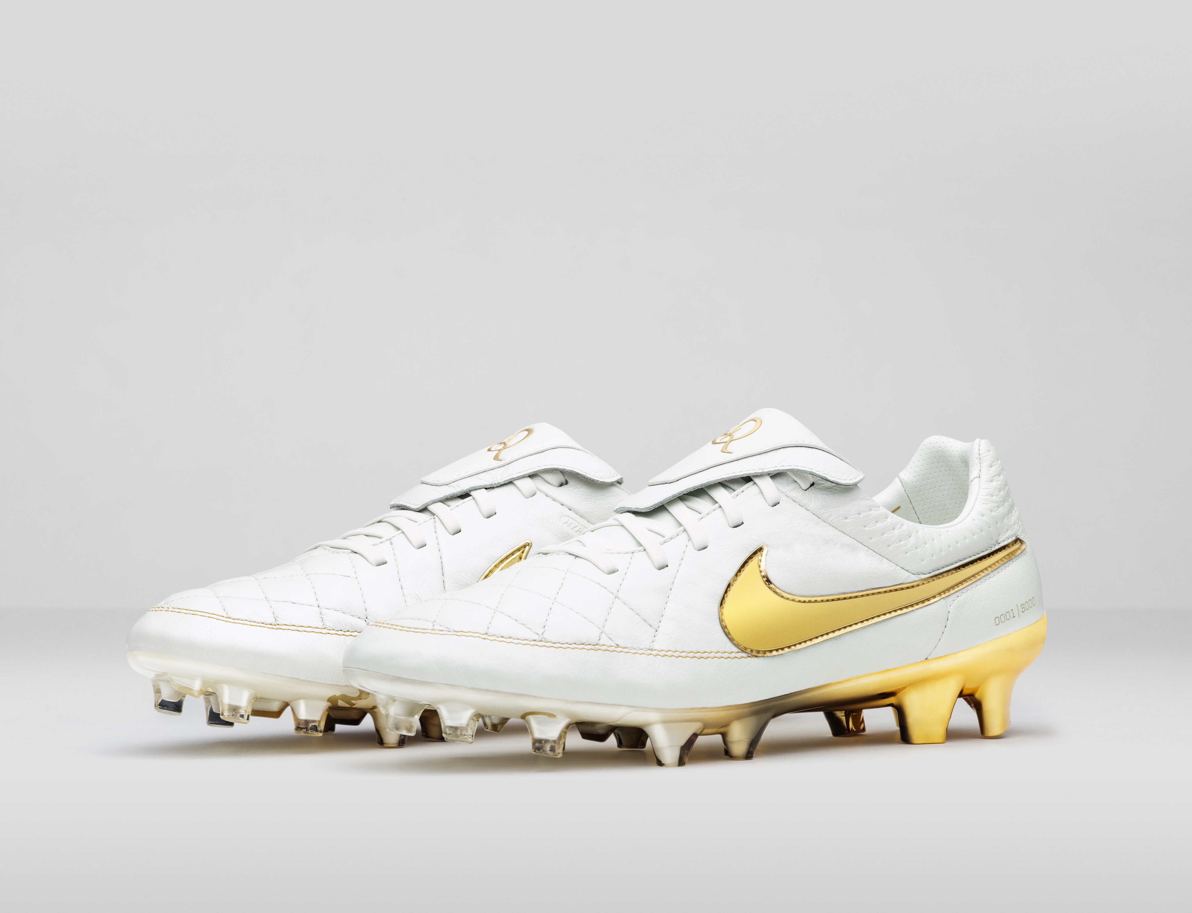 Touch of gold, le nuove Nike Tiempo di Ronaldinho