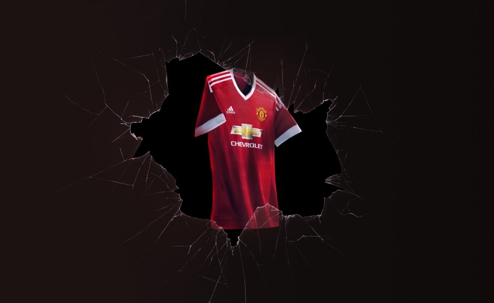 Adidas e Manchester United presentano il kit home 2015/2016