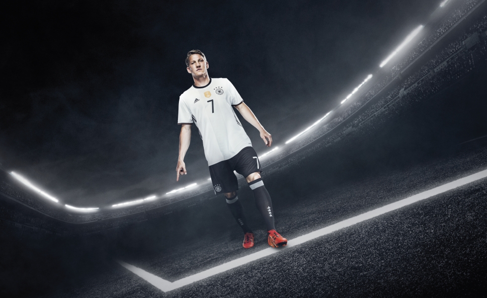 Adidas presenta il kit home della Germania