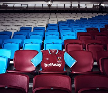 Umbro, la maglia home del West Ham 2016/17