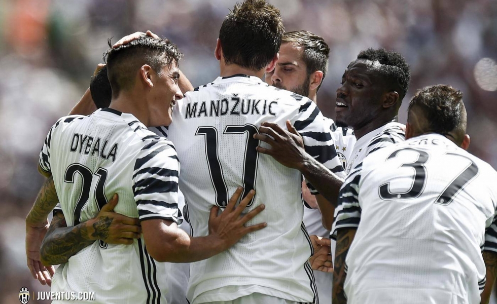 Juventus, la terza maglia Adidas 2016/17