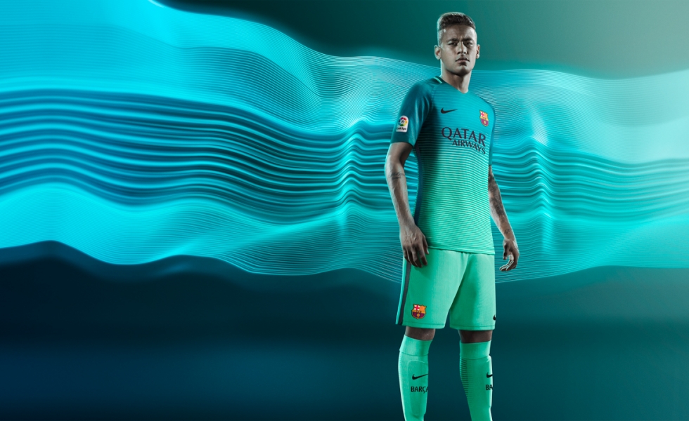 Nike lancia la terza maglia del Barcellona 2016/17
