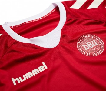 Hummel, le nuove maglie della Danimarca