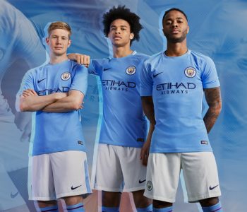 Manchester City, Nike presenta la maglia 2017/18