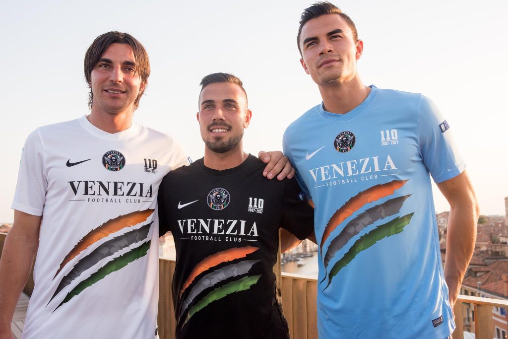 La zampata del leone: le maglie del Venezia 2017/18