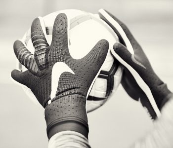 Ridisegnare i guanti da portiere: Nike Mercurial Touch Elite