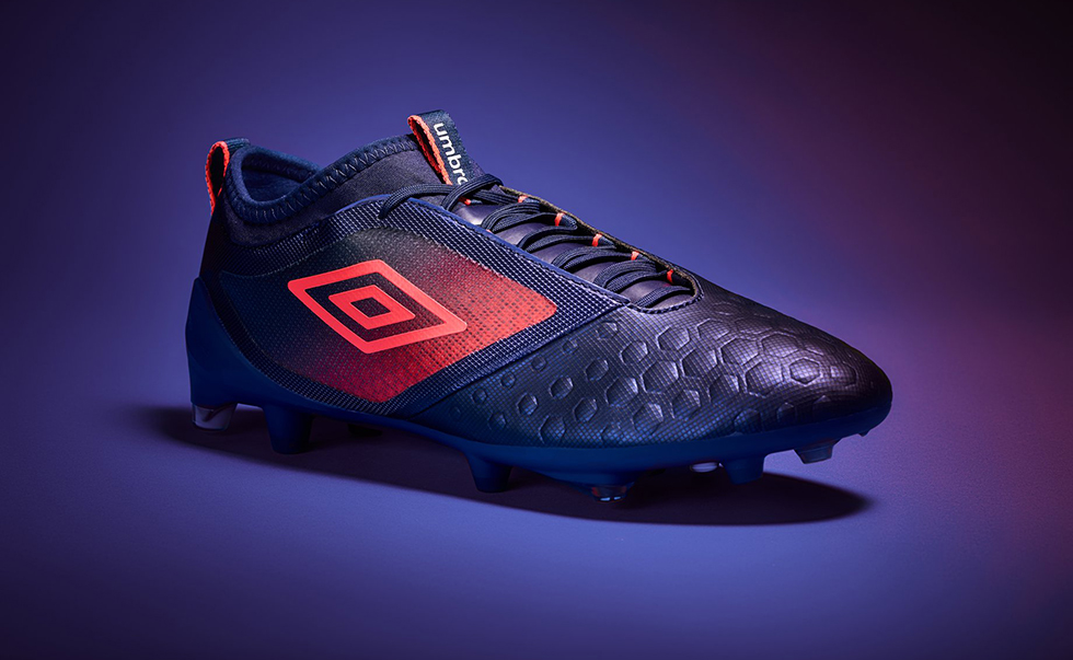 Umbro UX Accuro 2