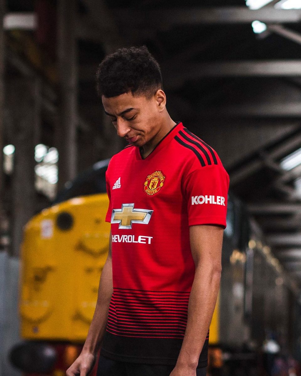 Adidas lancia le maglie del Manchester United 2018 2019